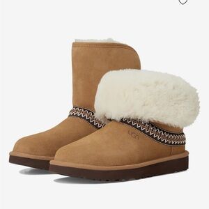 NEW IN BOX - UGG Women's classic Boots